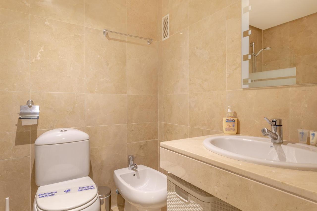 2261-Superb Apt On The Beach, On Duquesa Harbour มานิลบา ภายนอก รูปภาพ